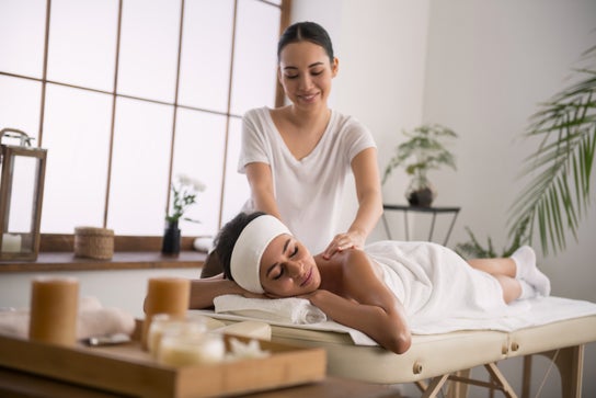 What Is A Charming Pair Massage Therapy? 